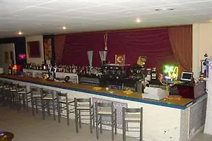 יורט דה מאר Oyo Hotel Goya
