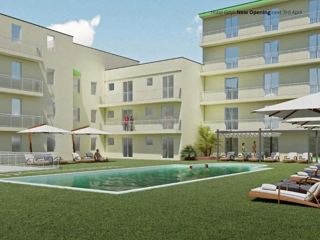 יורט דה מאר Oyo Hotel Goya