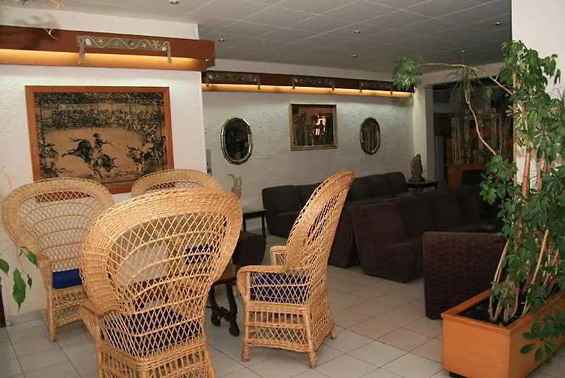 Oyo Hotel Goya Lloret de Mar 2*,